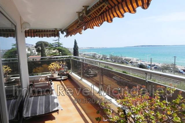 Photo Appartement Cannes  Location saisonnière appartement  3 pièces   83&nbsp;m&sup2;