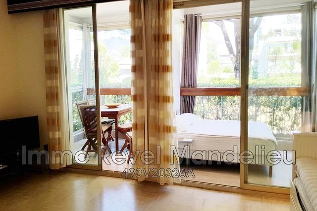 Appartement Mandelieu-la-Napoule Bord de mer,   achat appartement  1 pièce   32&nbsp;m&sup2;